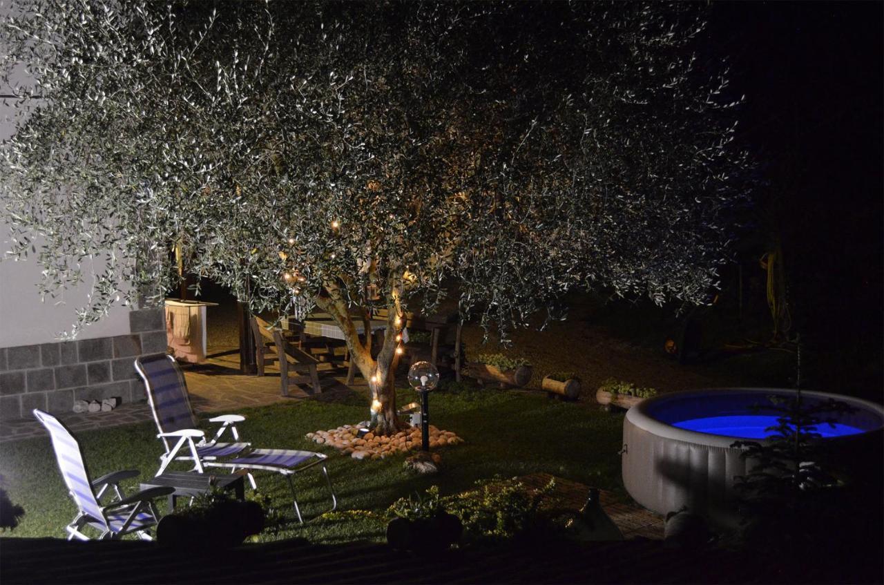 Ca Ulivi Bed & Breakfast Ala Dış mekan fotoğraf